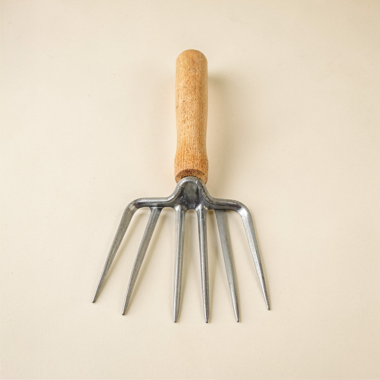 Heavy Duty Hand Rake