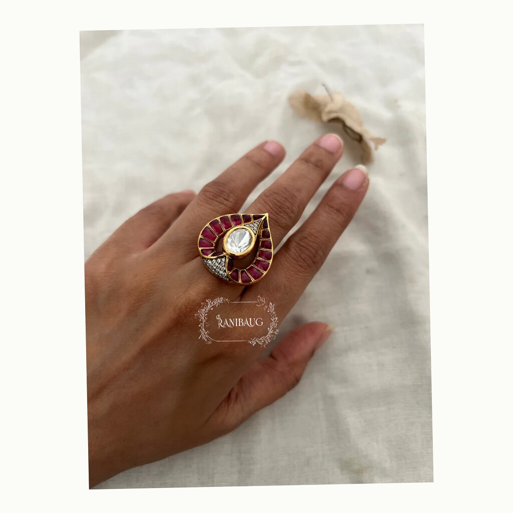 Antique Kundan Finger Ring - View 1